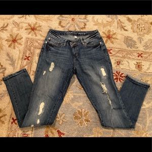 Distressed Straight Leg Jean